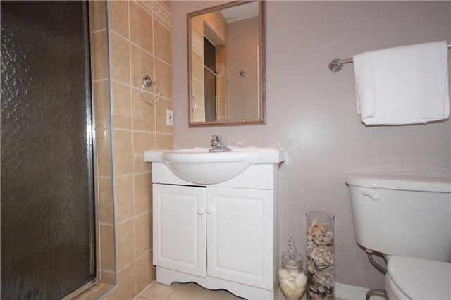 Listing W3998549 - Large Photo # 12