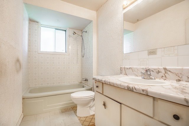 Listing C3865892 - Large Photo # 11