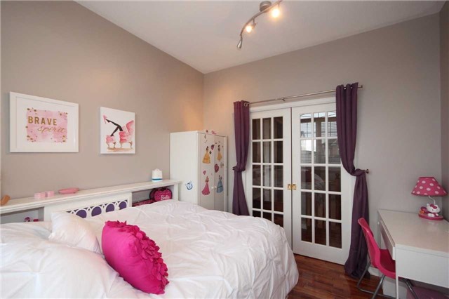 Listing W3998549 - Large Photo # 14