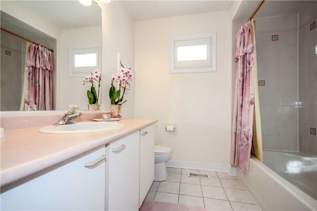 Listing W4033547 - Large Photo # 15