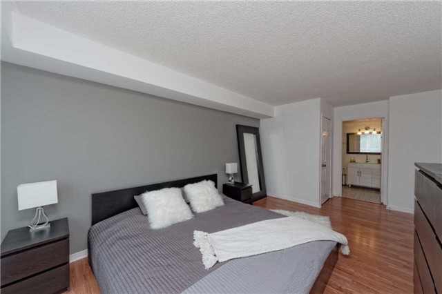 3 Ellesmere St, #225