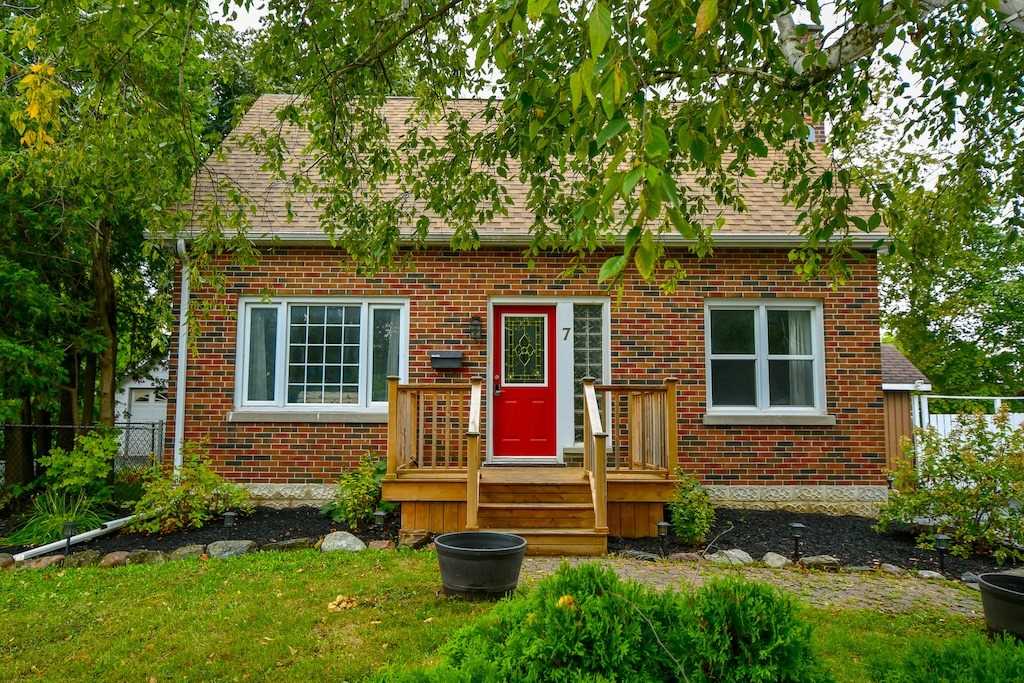 Listing X4576188 - Large Photo # 1