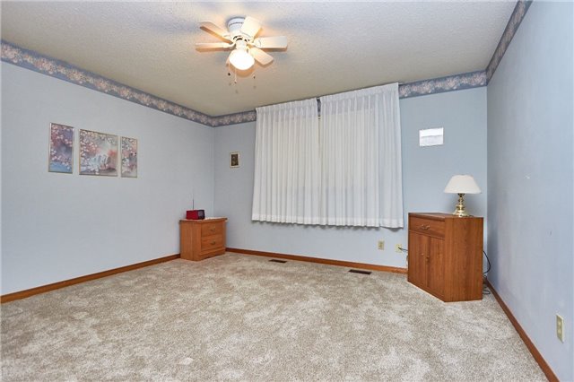 944 William Booth Cres