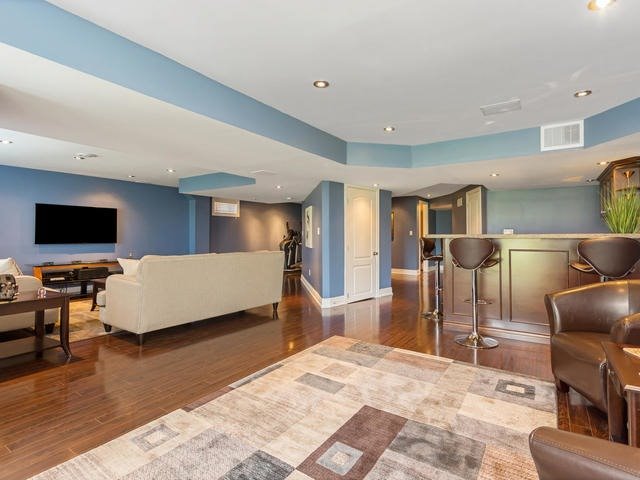 Listing W4156402 - Large Photo # 17