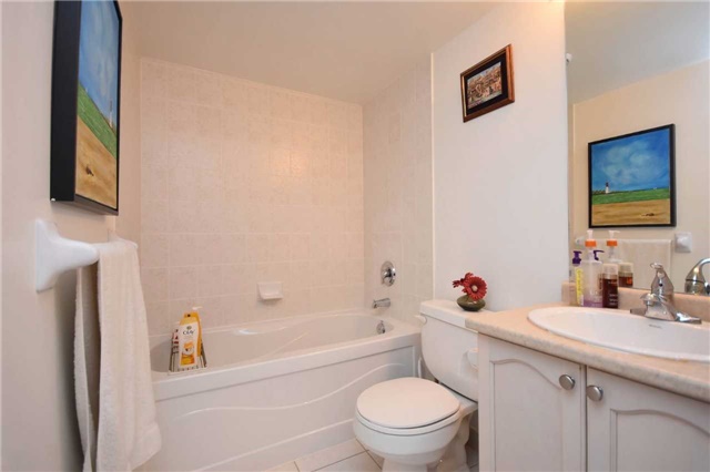 Listing W3998777 - Large Photo # 17