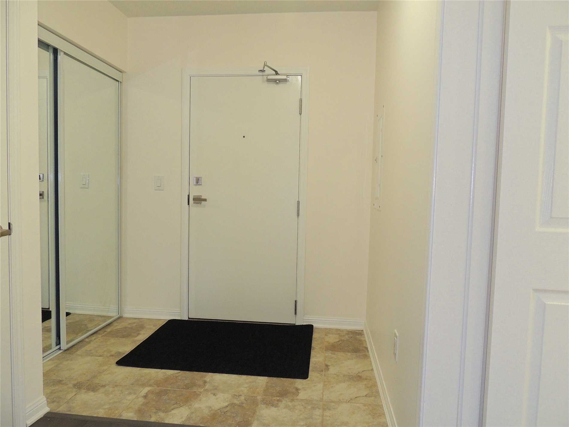 60 Baycliffe Cres, #303