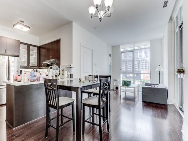 1 Upper Duke Cres, #110