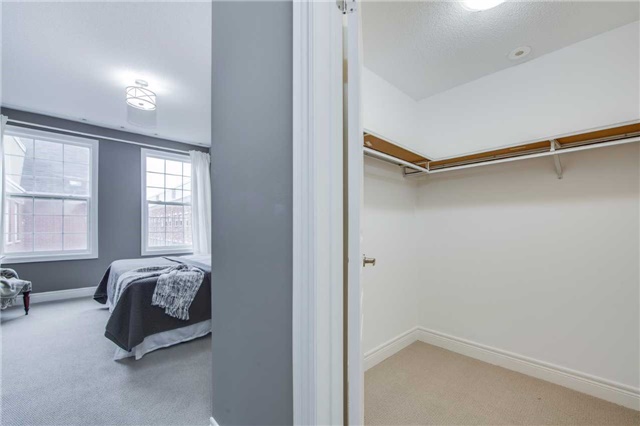 2 Fairhead Mews