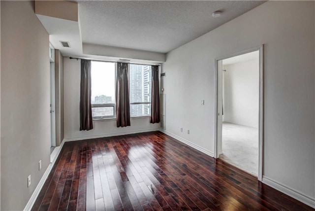 Listing W4070310 - Large Photo # 8