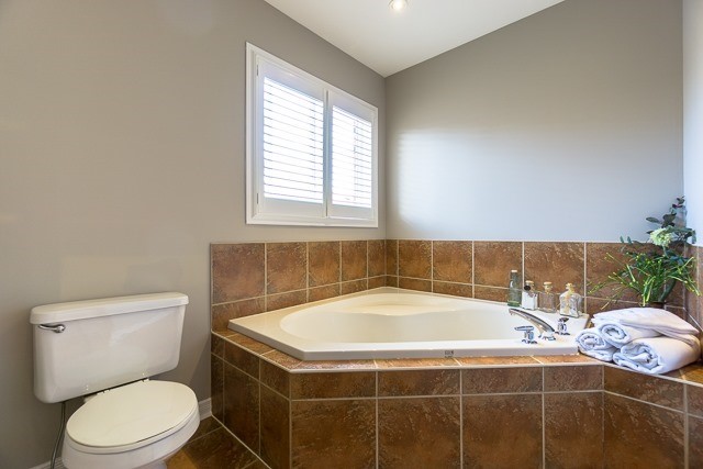 Listing W3817917 - Large Photo # 10
