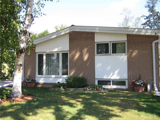 25 Knowles Cres