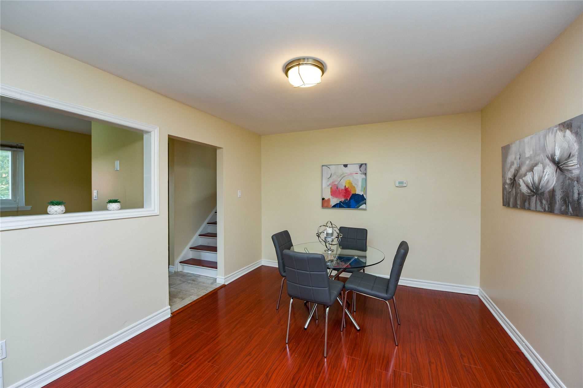 42 Sharon Crt
