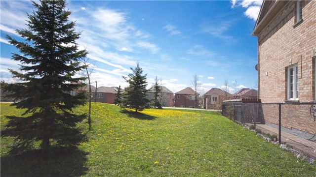 81 Village Vista Way