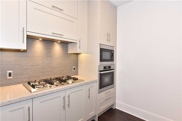 29 Queens Quay E #616