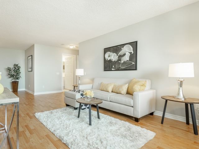 Listing W4204560 - Large Photo # 7