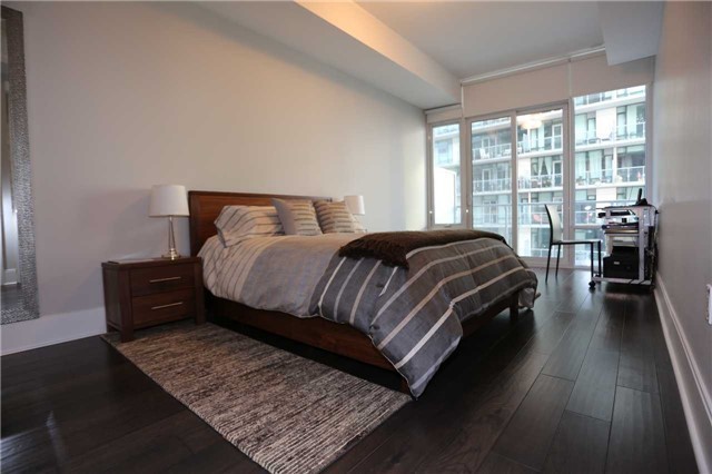 29 Queens Quay E #616