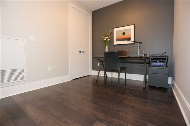 29 Queens Quay E #616