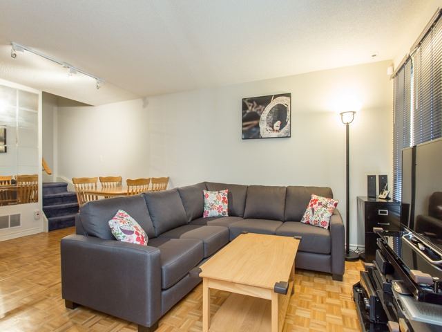 151 Townsgate Dr, #82