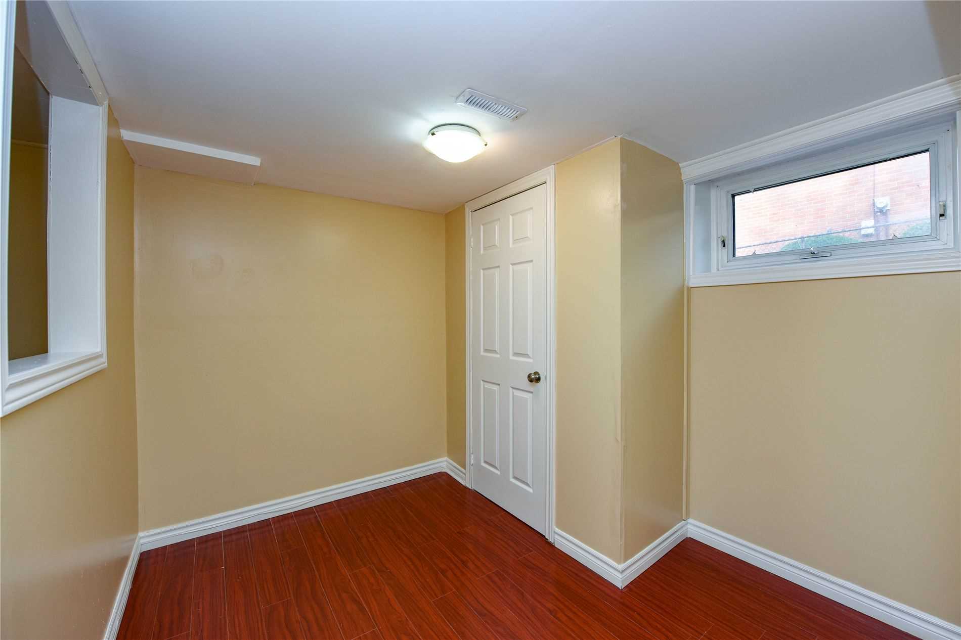 42 Sharon Crt