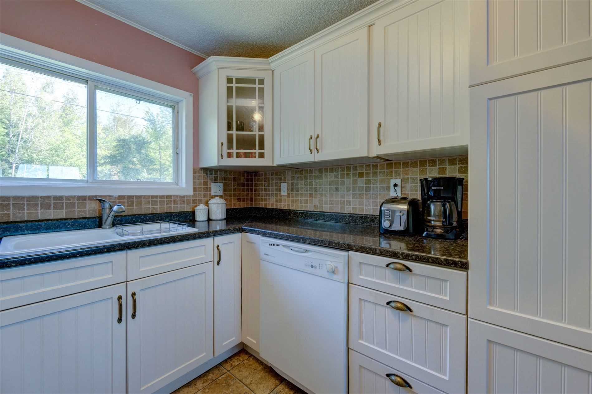 Listing X4569917 - Large Photo # 6