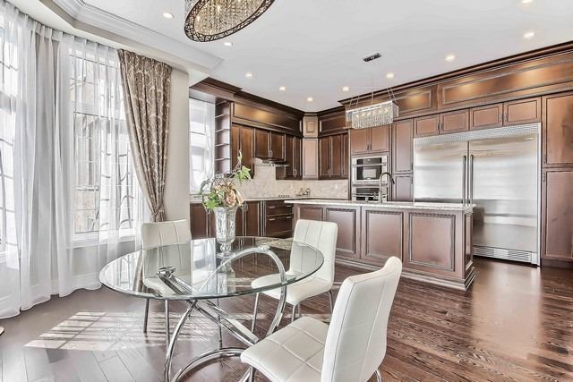 107 Queen Filomena Ave