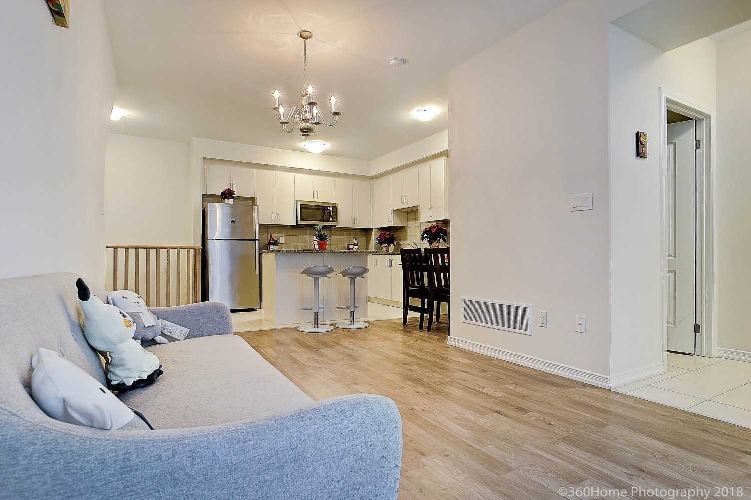 11 Applewood Lane, #112