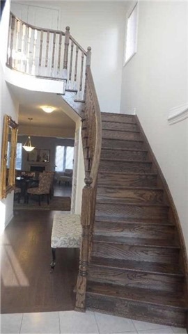 11 Robert Wilson Cres