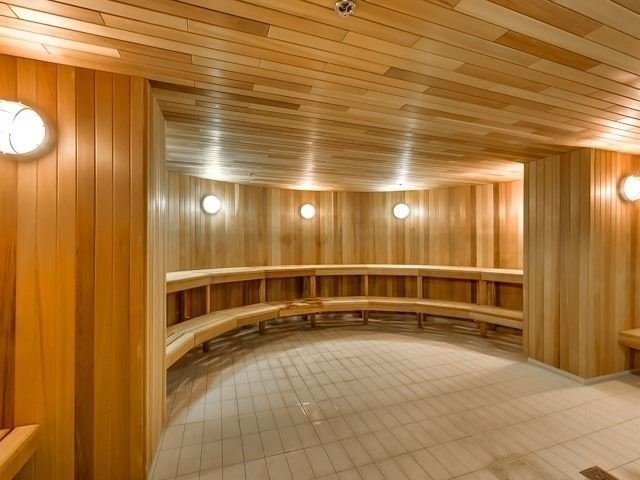 39 Queens Quay E #436