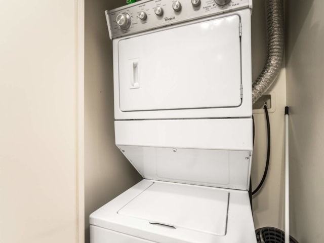 840 Queen's Plate Dr, #1003