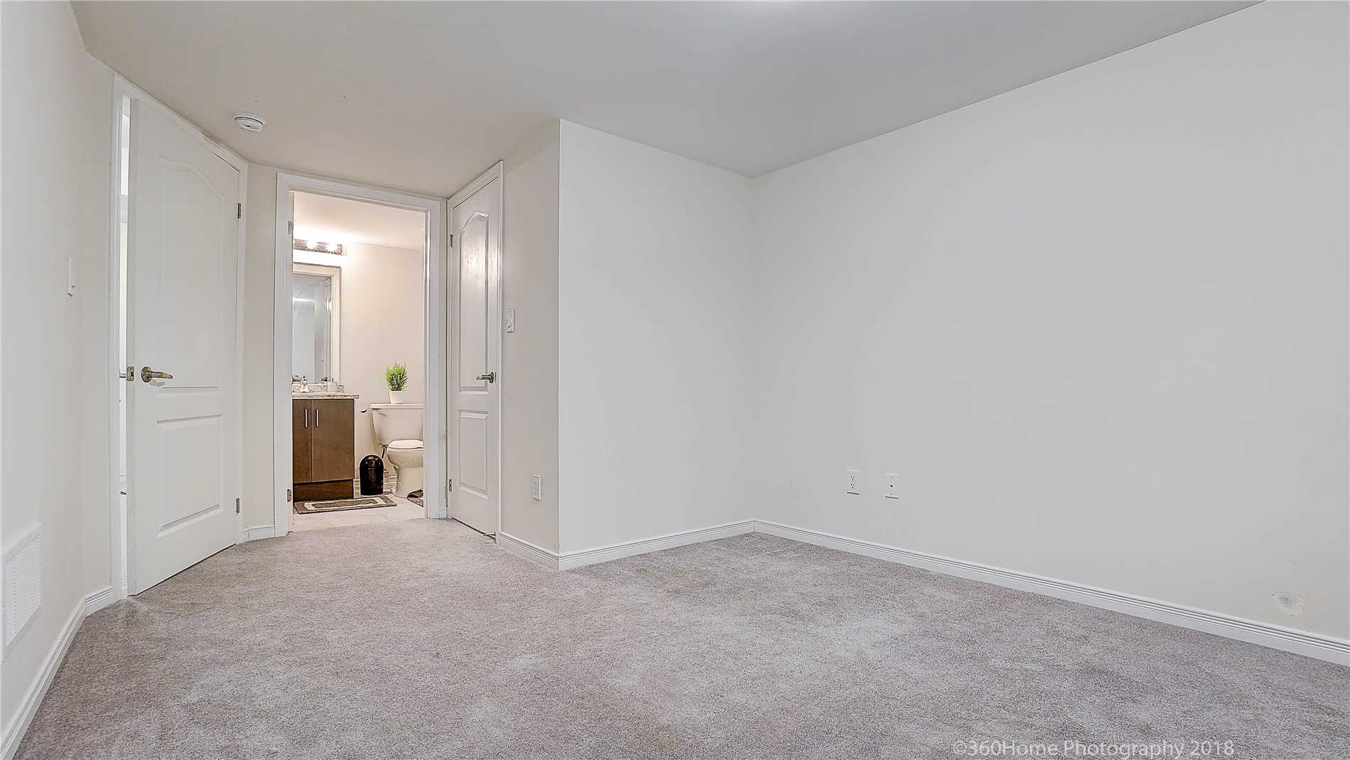 11 Applewood Lane, #112