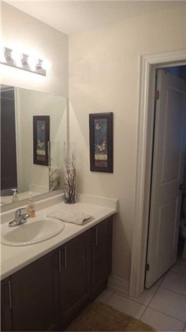 11 Robert Wilson Cres