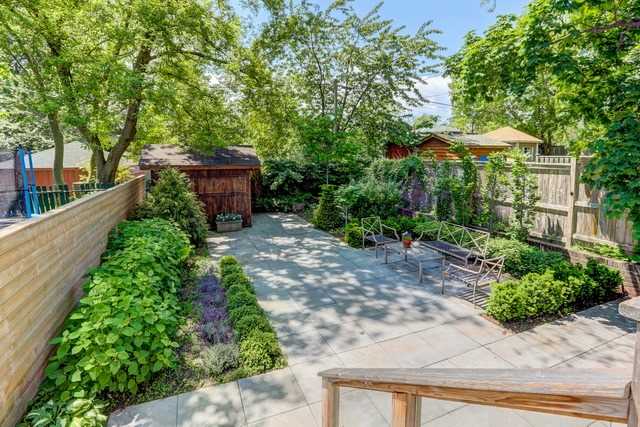 84 Blantyre Ave