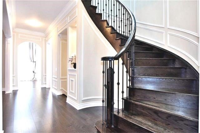 107 Queen Filomena Ave