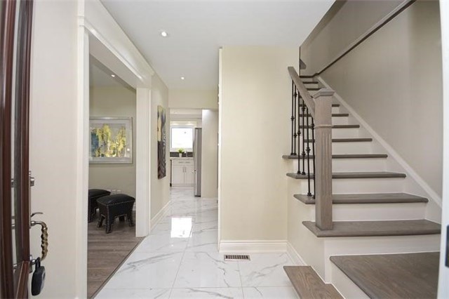 2594 Bromsgrove Rd