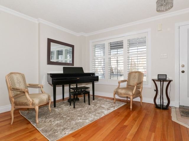 33 Lilley Ave