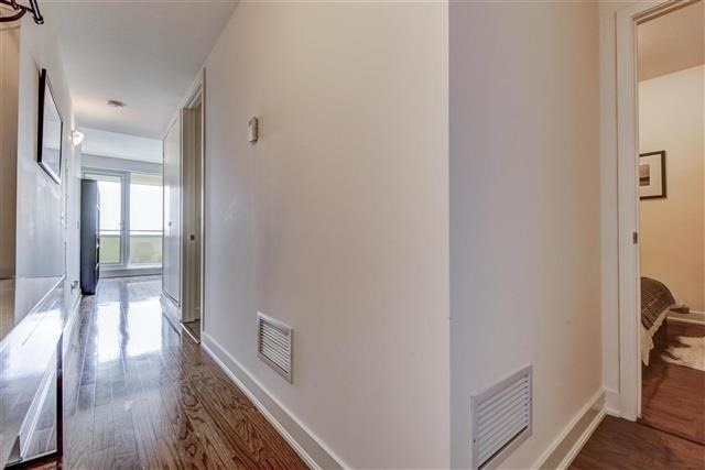 Listing W3831534 - Large Photo # 9