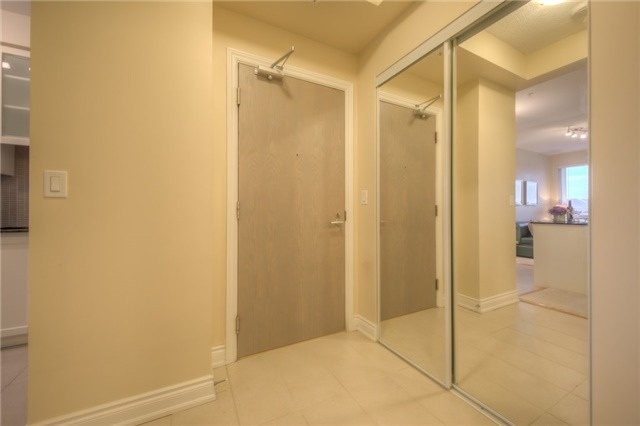 9090 Yonge St, #201B