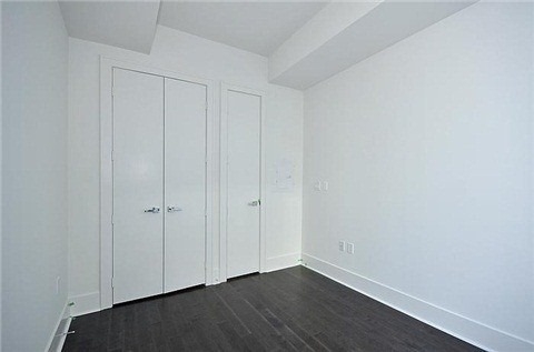 29 Queens Quay E #1010