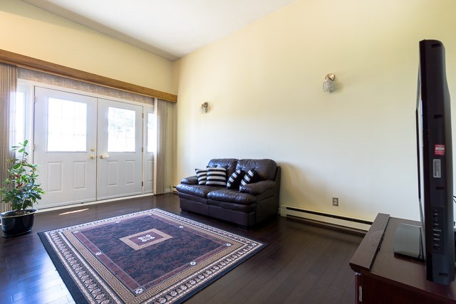 Listing W3844598 - Large Photo # 6