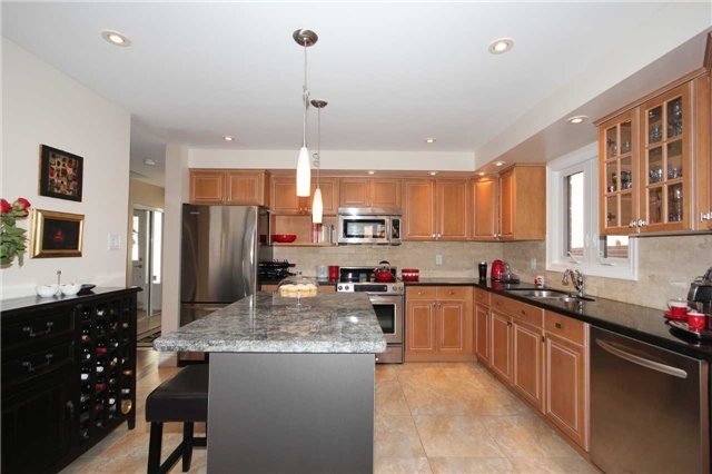 Listing W4073114 - Large Photo # 2