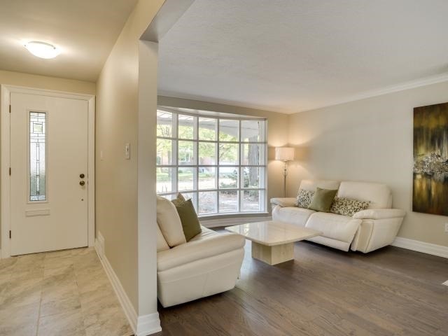 8 Greencoat Rd