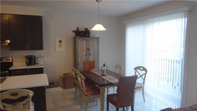 11 Robert Wilson Cres