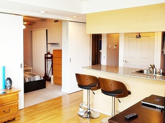 230 Queens Quay W #327