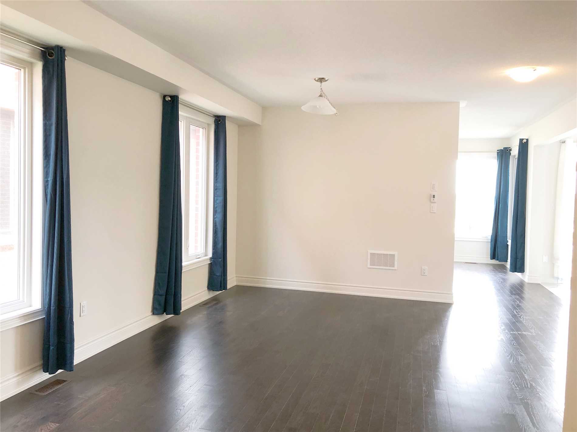 132 Meadow Vista Cres