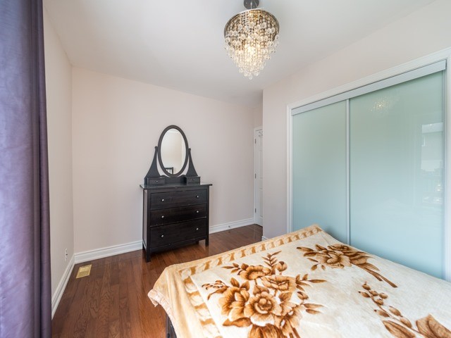 85 Aurora Heights Dr