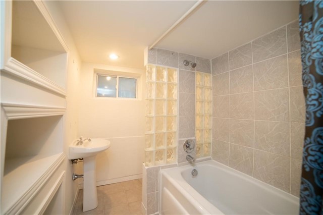 214 Campbell Ave
