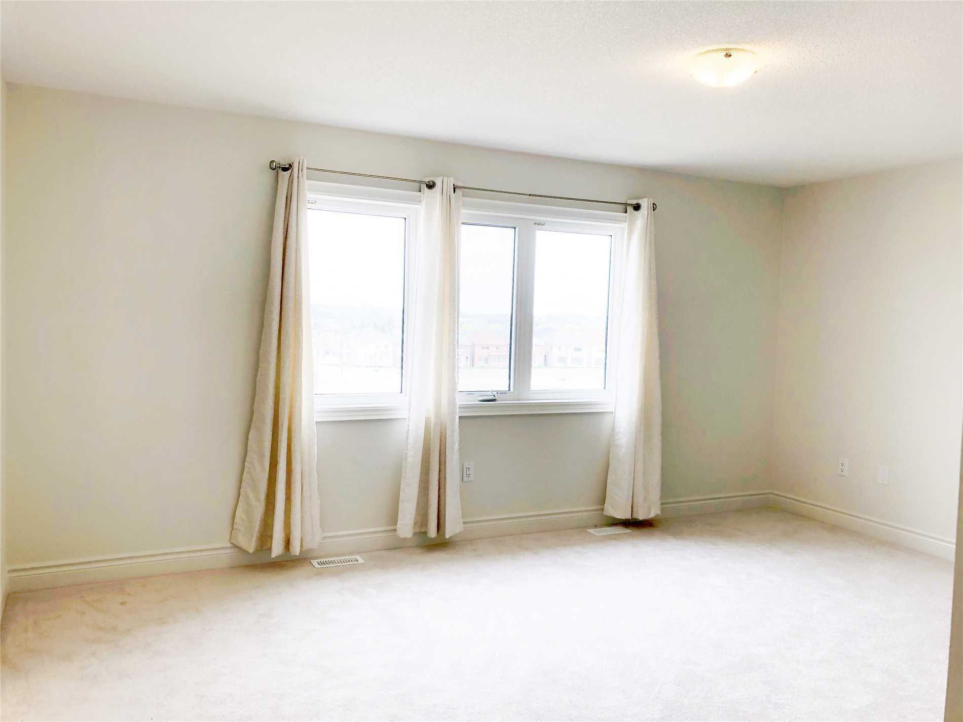 132 Meadow Vista Cres