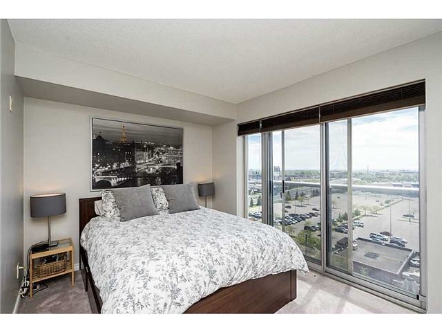 1040 The Queensway #917