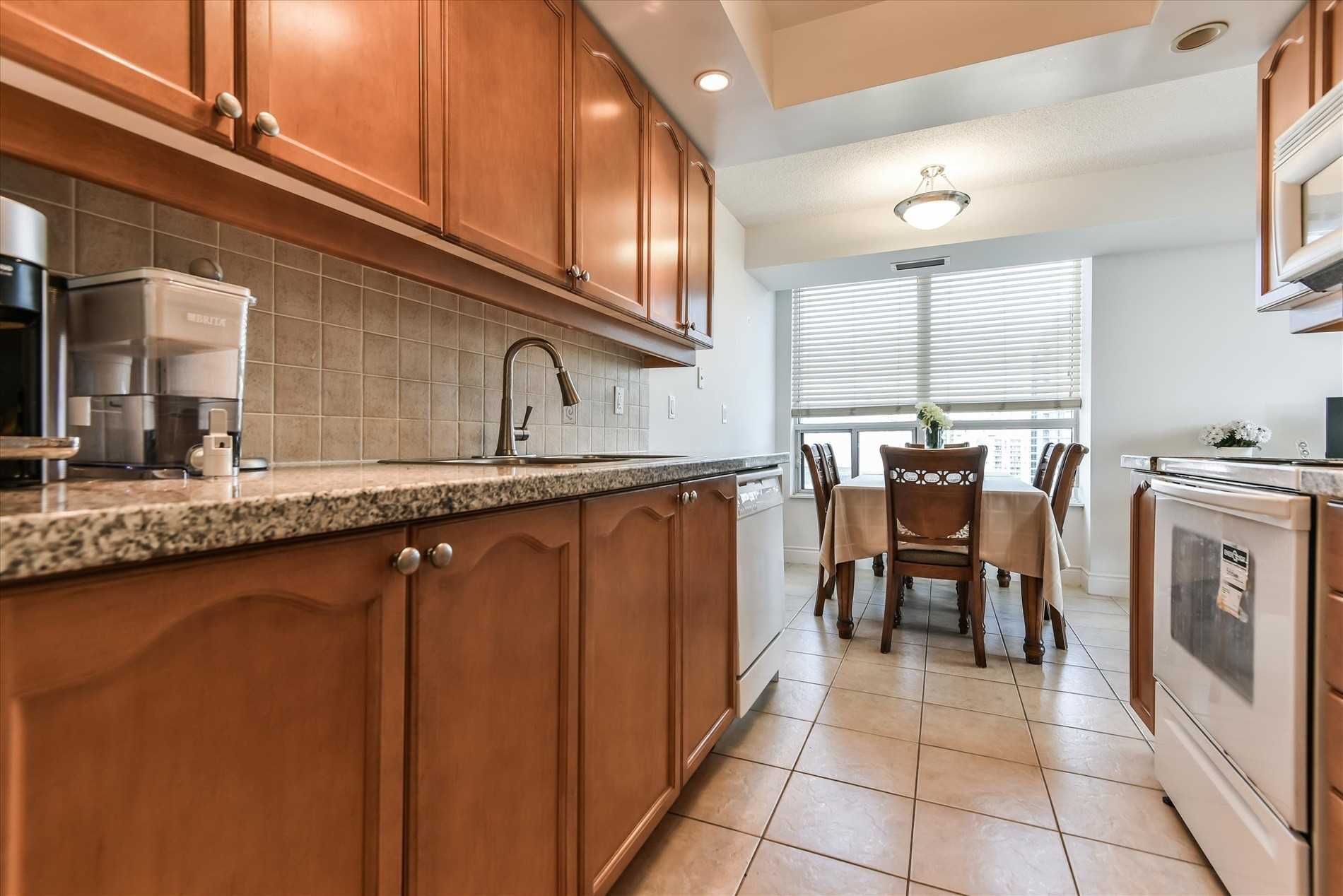 10 Northtown Way #1812