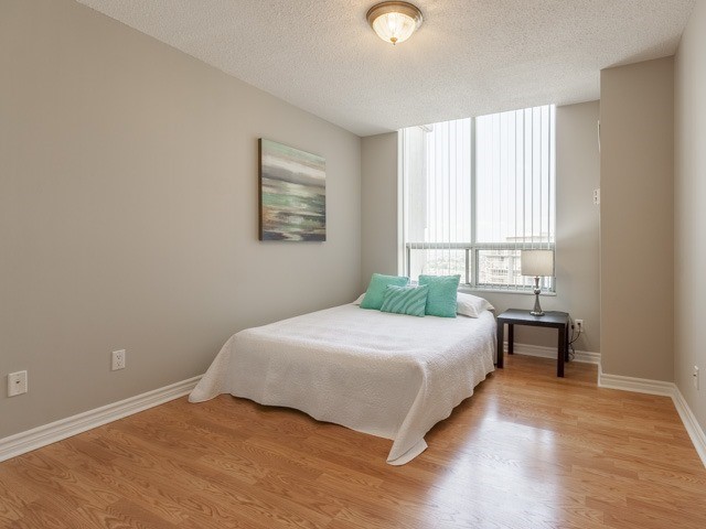 Listing W4204560 - Large Photo # 16